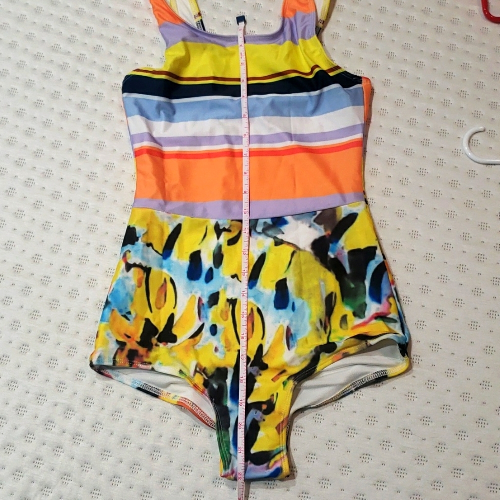Swim suit